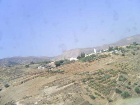 la colline de tizzi azza.