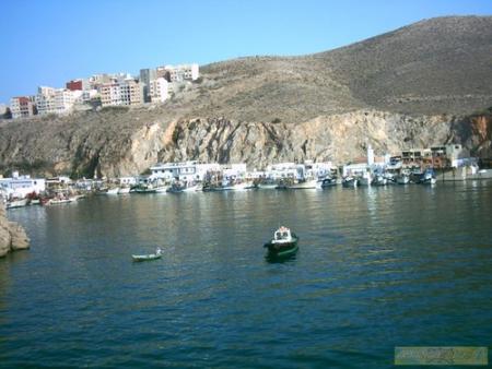 bateau  sur l'eau........